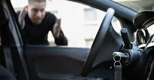 Emergency car lockout assistance in Dubai